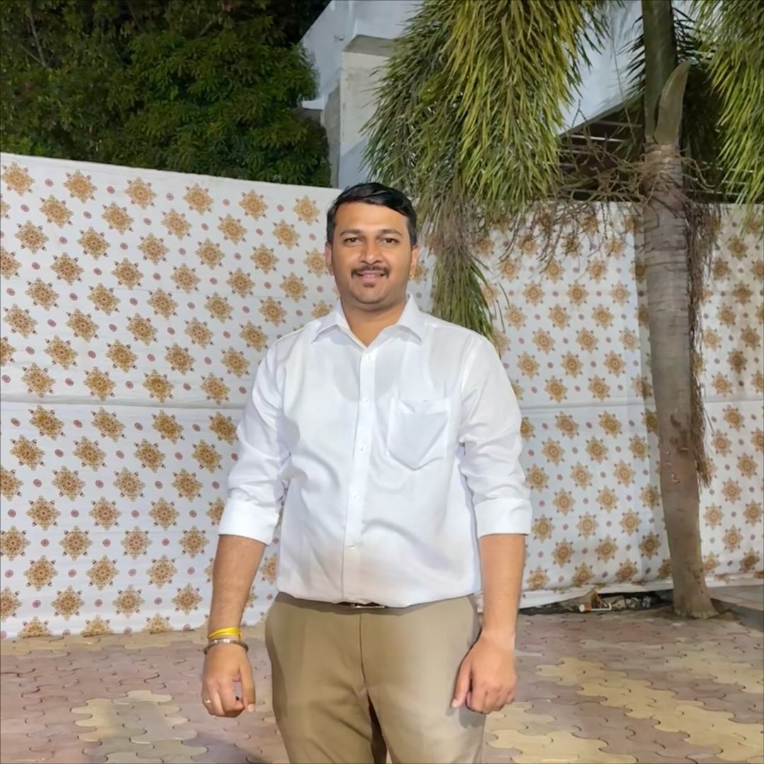 मधुर कपोते - कार्याध्यक्ष, राजेशाही प्रतिष्ठान