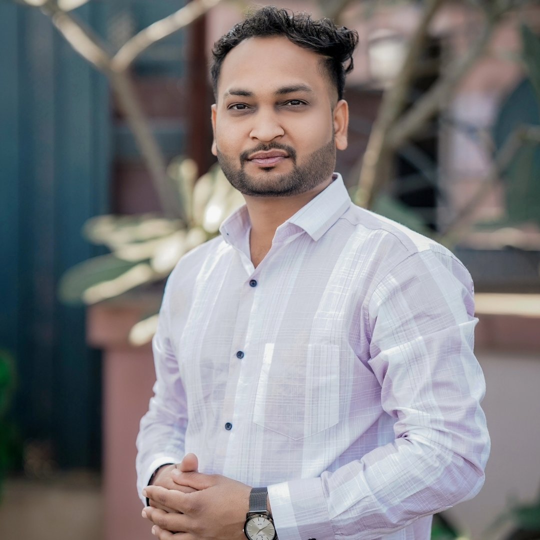 रवींद्र रेवगडे - सचिव, राजेशाही प्रतिष्ठान